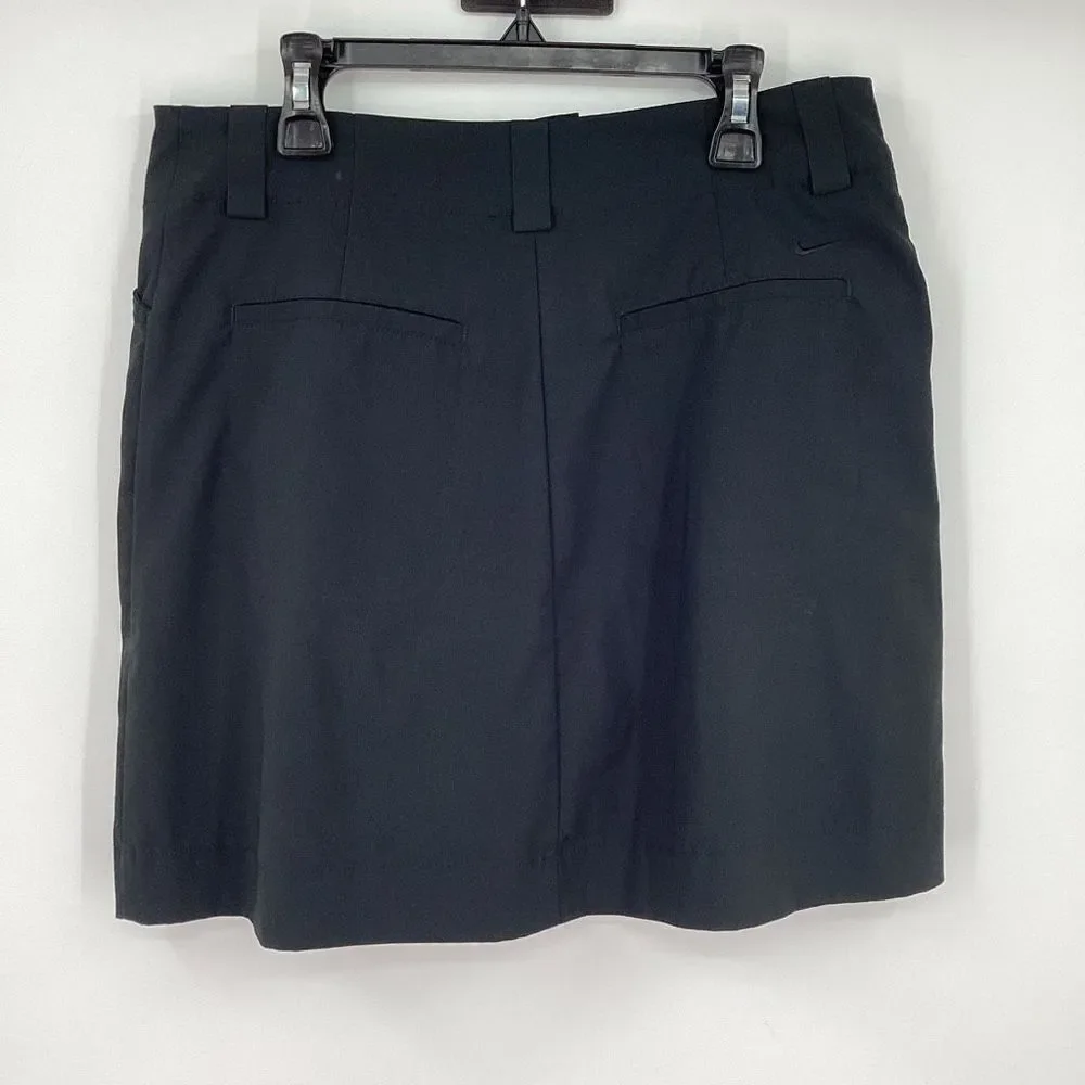 Ladies Nike Golf Skort size 4 Black